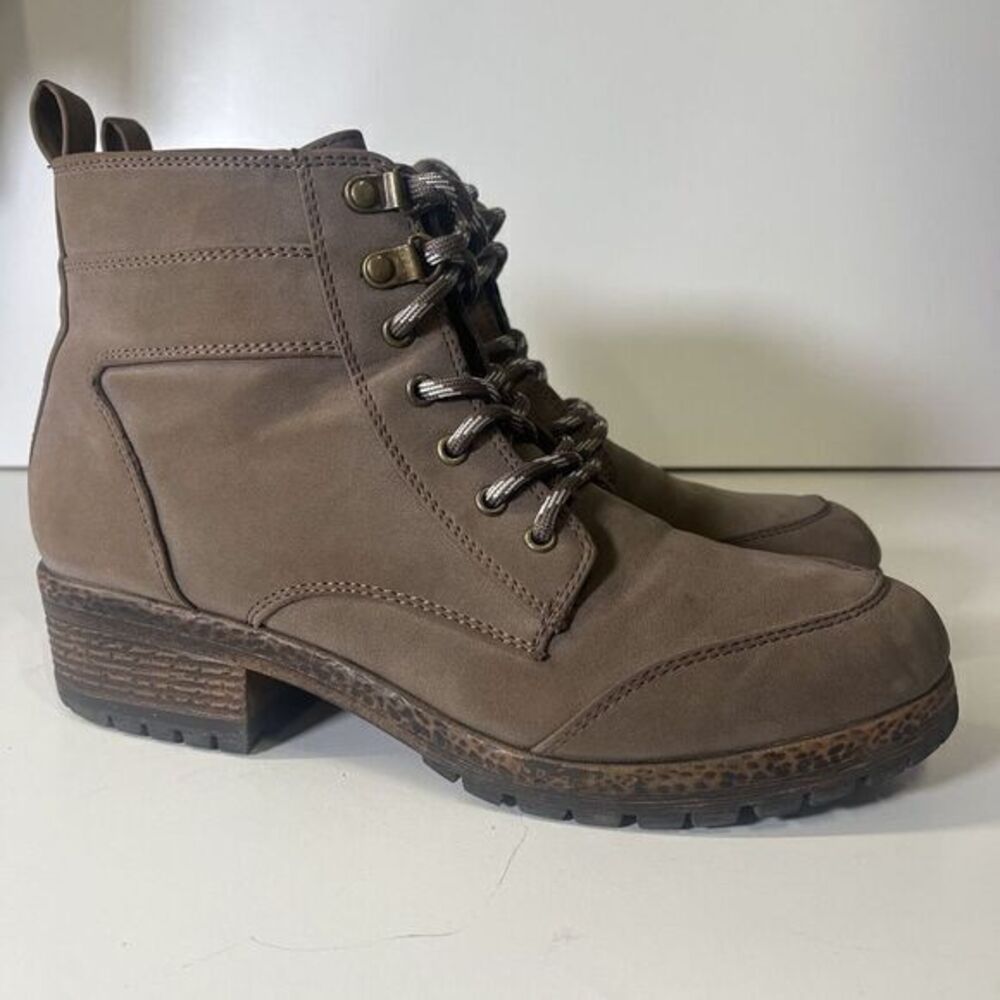 Vintage 7 Eight Combat Boots Women 10M Shoes Taupe Faux Leather Lace Up Side Zip